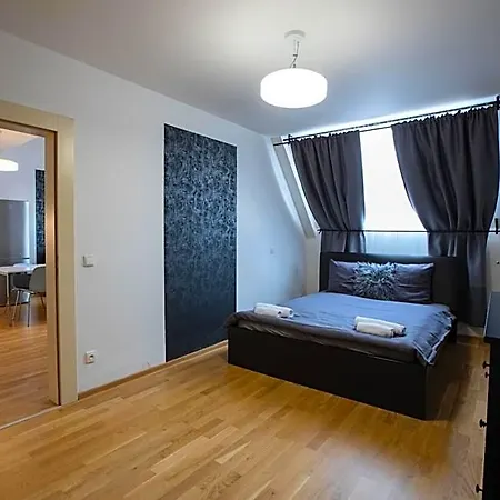 Riverside Spirit Aparthotel 3*