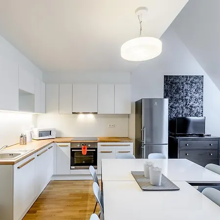 Apart Otel Riverside Spirit Prag